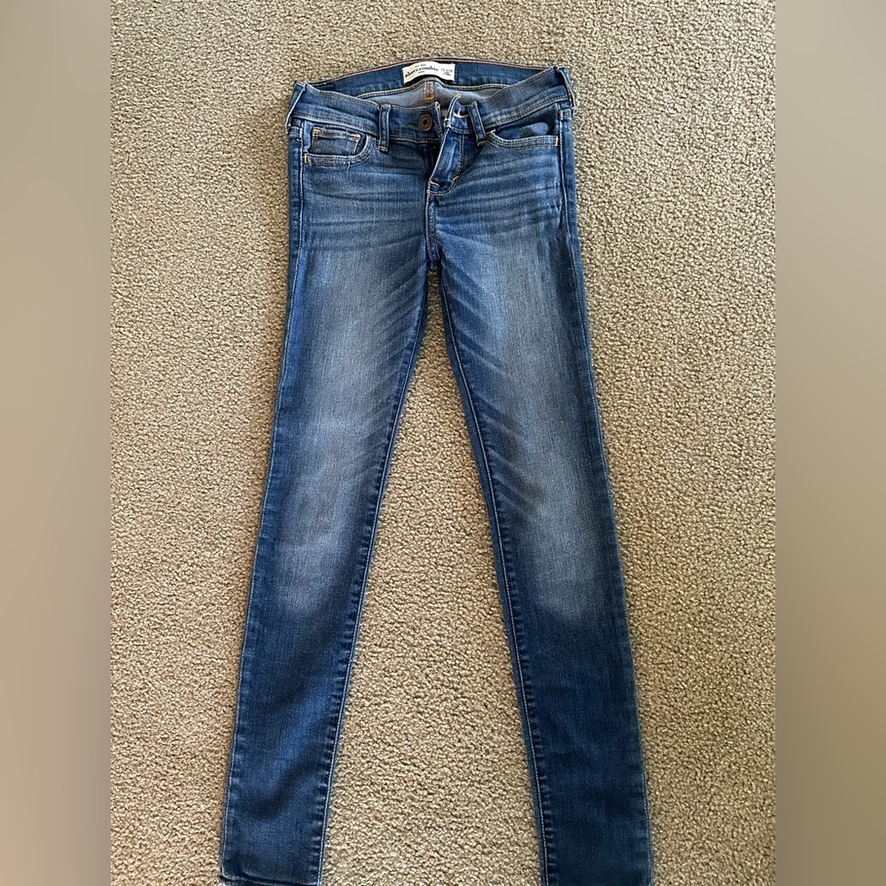 Abercrombie kids girls medium wash super skinny jeans